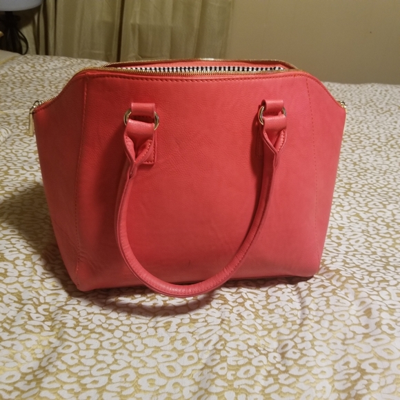 purse - Picture 3 of 3